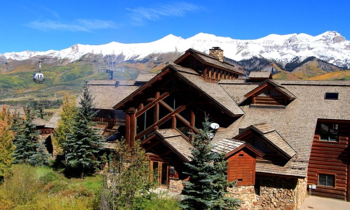 Mountain Village Cabin | Mountain Lodge 2 BR Ste w/kitchen gas fireplace & Ski in/out