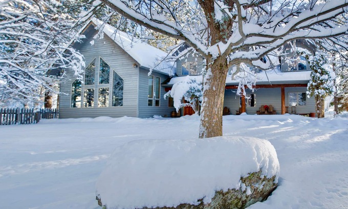 Bigfork House | Mountain Rustic Inn & Retreat Center