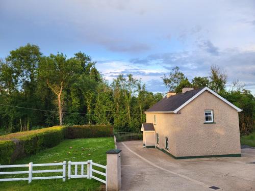 Bawnboy House | Mountain Stream House