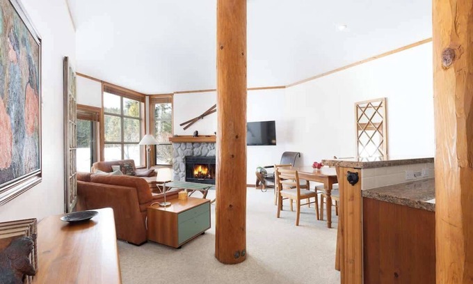 Blackcomb House | Mountain townhouse w/fireplace & hot tub