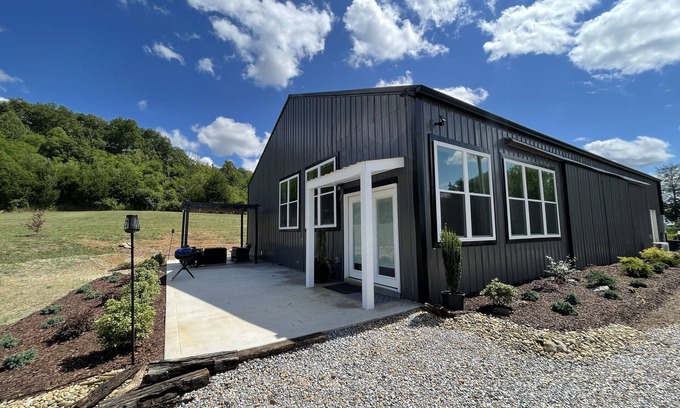 Jefferson City House | Mountain view, beautiful and serene! On more than 20 Acres!
