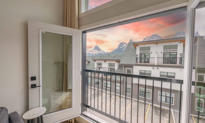 Harvie Heights Condo | Mountain View Condo in Harvie Height