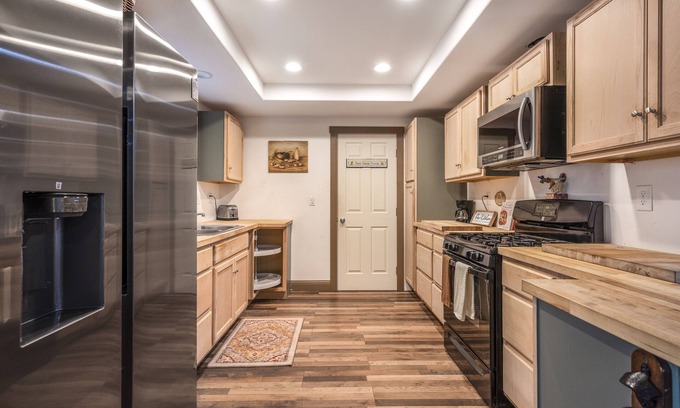 Lompoc House | Mountain View home in Lompoc