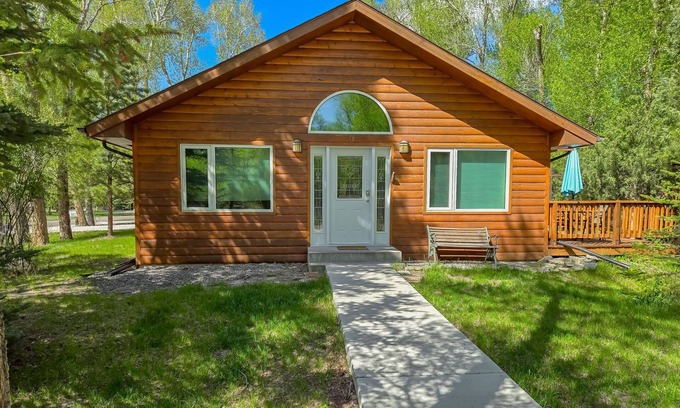 South Fork House | Mountain-view home near fishing & skiing with hot tub & game room - dogs OK