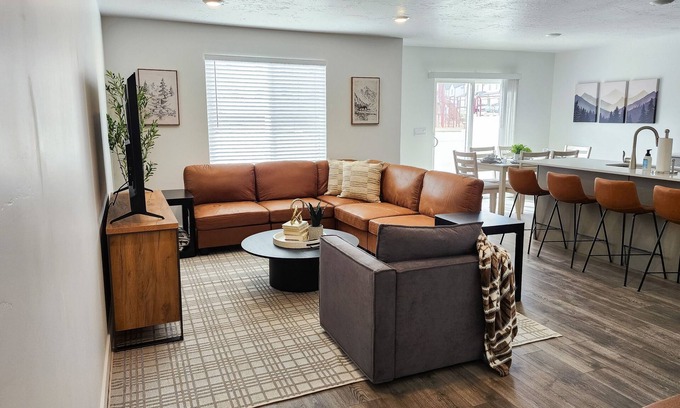 Cedar City House | Mountain Views & Modern Comfort – Your Perfect Cedar City Retreat!