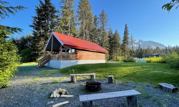Bear Creek Cabin | MountainTop Cabin Seward