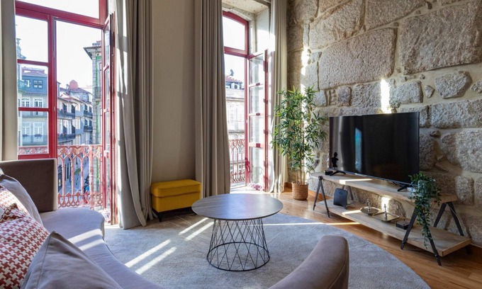 Centro / Baixa Apartment | Mouzinho's Place by LovelyStay
