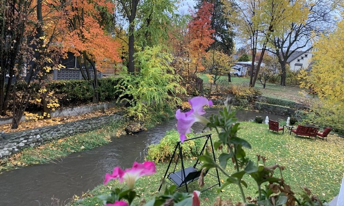 South Central Apartment | MT Bedroom near Hospital, Downtown& Lake. Treasure Island Paradise