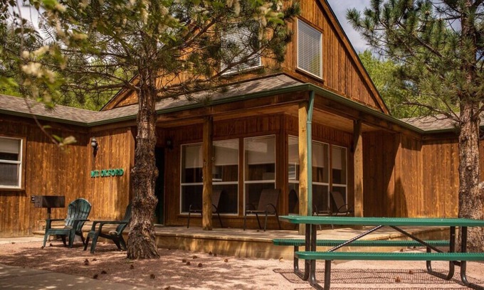 Salida Ski Chalet | Mt. Oxford Chalet at Creekside chalets