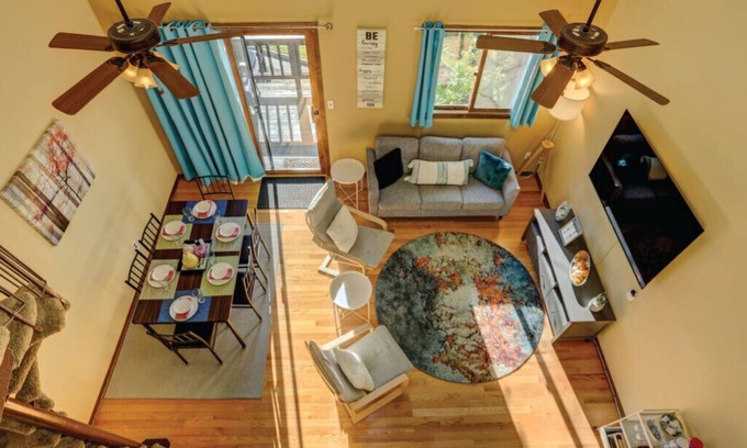 Vernon Condo | Mtn Creek Resort Condo - Mountain Bike, Hike, Golf, Swim, Legoland, NYC 1 Hour