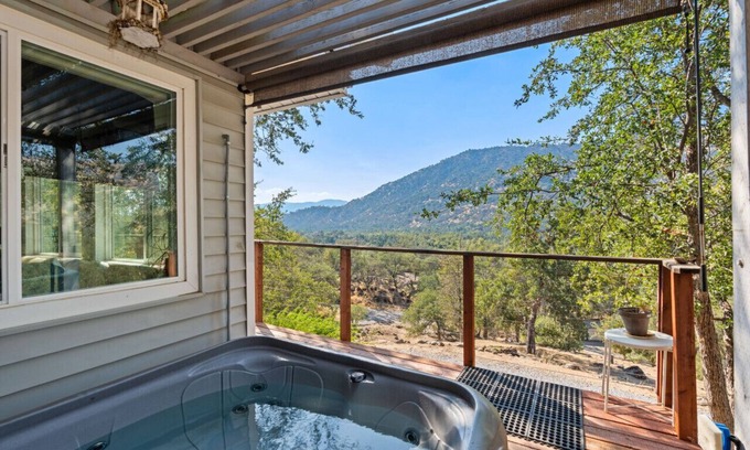 Kaweah Cabin | Mtn Views, Hot Tub, Outdoor Shower, 15m to Sequoia
