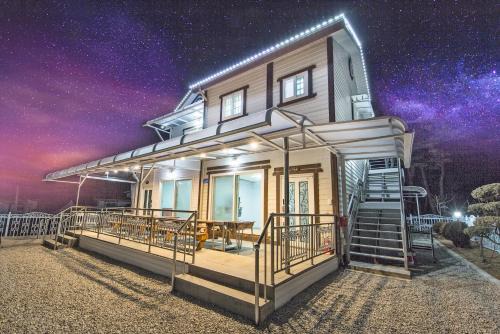 Boryeong House | Muchangpo Chamjoeun Pension