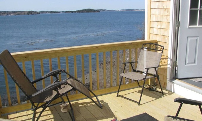 Lubec House | Mudge’s Bluff Waterfront Retreat