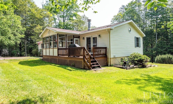 Laporte House | "Mulrooney's" is a ranch style home offering everything on the main level in Lake Mokoma