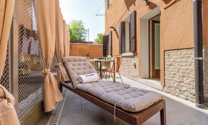 Longa Apartment | MURANO Place | MISTRO House rental