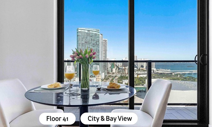 Downtown Miami Apartment | MVR - 41st Floor Studio with Stunning Ocean Views