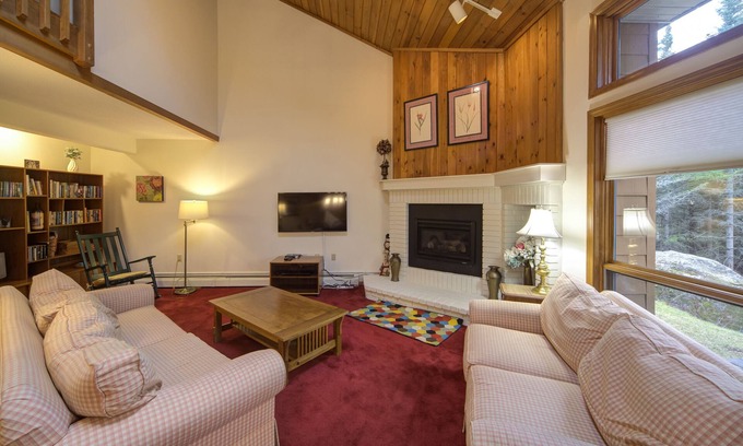 Bretton Woods Condo | MW6 Cozy 2 bedroom 2.5 bath condo ideally located at the Bretton Woods Resort!