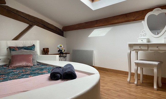 Socourt Condo | My Love Room with private whirlpool & romantic decor by BoookingFuté