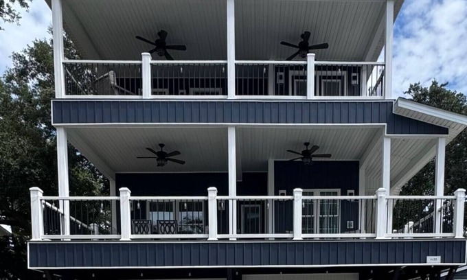 Surfside Beach House | Myrtle Beach Ocean Lakes 5BR Luxury Family Home, 192 Steps to Beach + Free Golf Cart