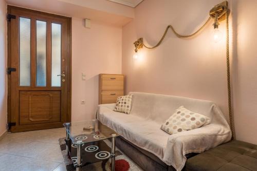 Lesvos Apartment | Mytilene Central Home 2