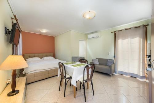 Lesvos Apartment | Mytilene Central Home 3