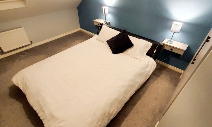Newport Apartment | n*Modern 3 bed in Newport - close to city centre*
