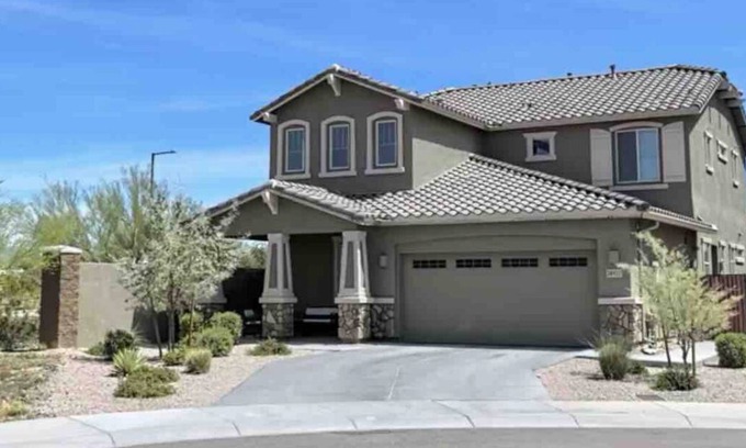 Tatum Ranch House | N. Scottsdale Desert Oasis 4 Bedroom Home w/ Pool & Firepit (Casita included)