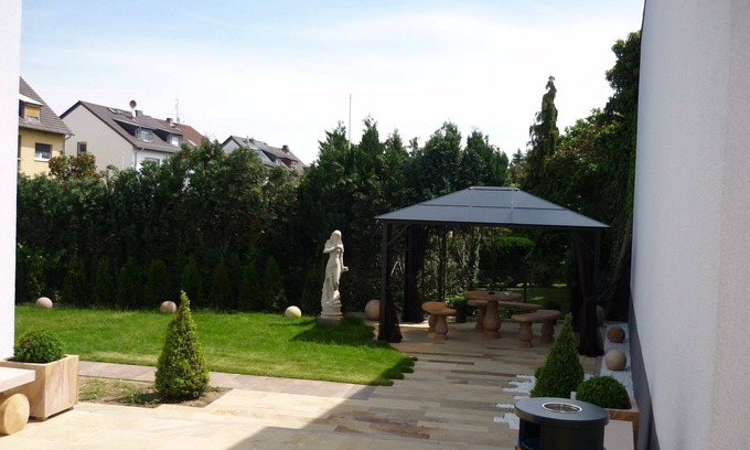 Griesheim Hotel | NAAM Hotel & Apartments Frankfurt