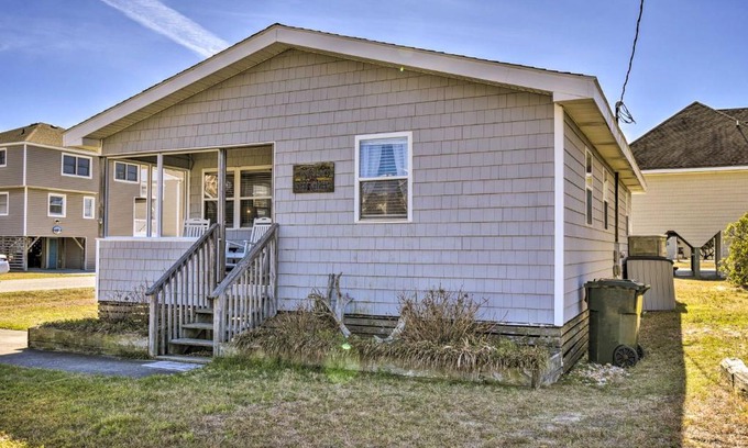 Nags Head House | Nags Head Cottage Screened Porch, Walk to Beach!