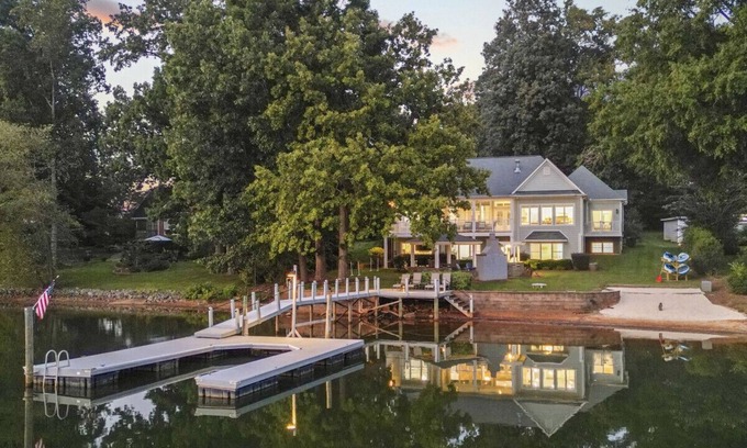 Mount Mourne House | Namastay at Lake Norman