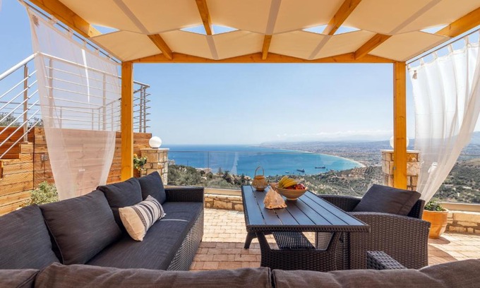 Malevizi Villa | Nami Villa PrivatePool SeaView