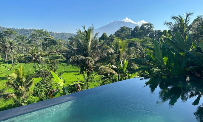 Sidemen Villa | Nana Suites Villa