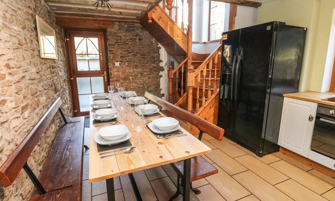 Mawr Cottage | Nant Moel Isaf Farm