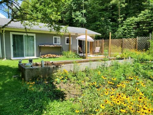 Topton House | Nantahala Spiritual Retreat - Remote and Peaceful!