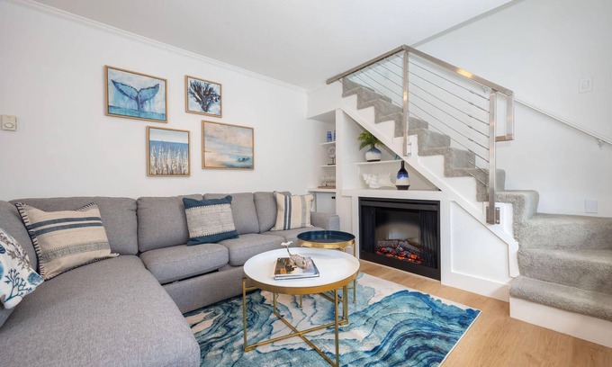 Half Moon Bay House | Nantucket Penthouse - walk to restaurants, beaches, activies & so much more