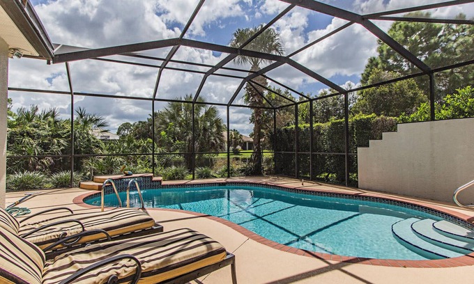 North Naples Villa | Naples best location, heated pool, close to the beach, gated community .