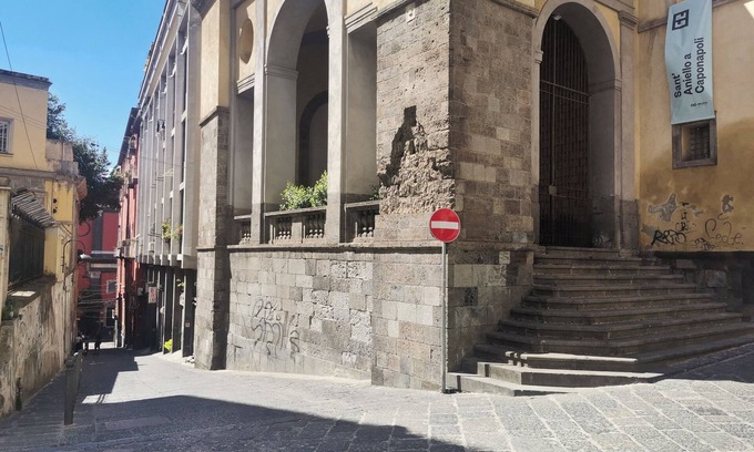 Naples City Centre Apartment | Naples on foot