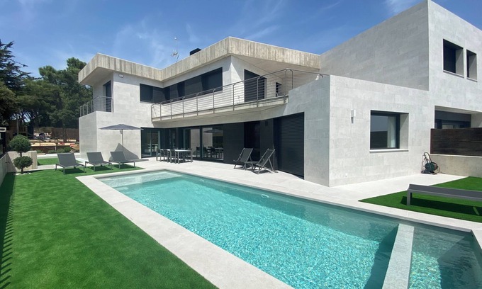 Castell-Platja d'Aro Villa | NARAMIA SAGARO VILLA with Pool-Garden 10 pax