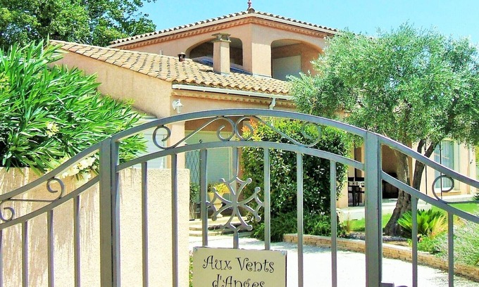 Baliste Villa | NARBONNE, classified 4 **** near the sea, swimming pool 4x10, air conditioning 3 bedrooms, quiet, closed, Fiber