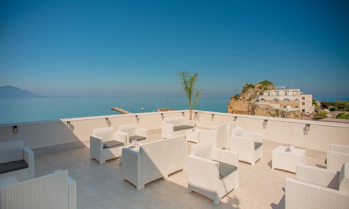 Licola House | Naro Suites and Rooms