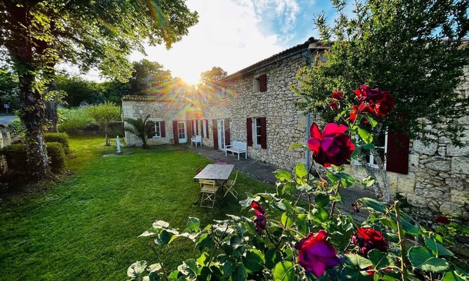Pujols House | Natural stone house with pool near Bordeaux and the Atlantic Ocean
