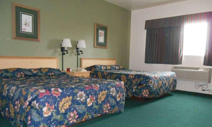Enumclaw House | Nature Escape in GuestHouse Enumclaw! 2 Budget-friendly Units, Pets Allowed