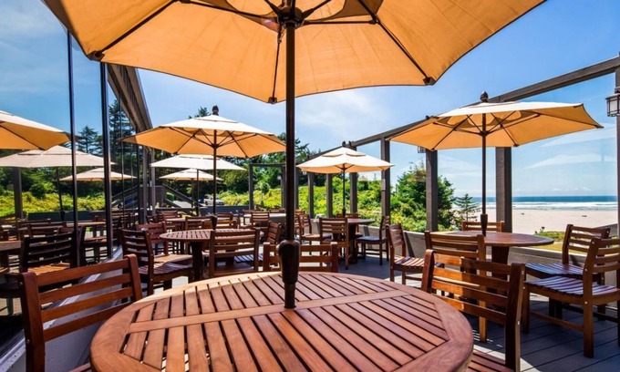 Newport House | Nature Escape! Ocean Front, Free Parking, Swimming Pool!