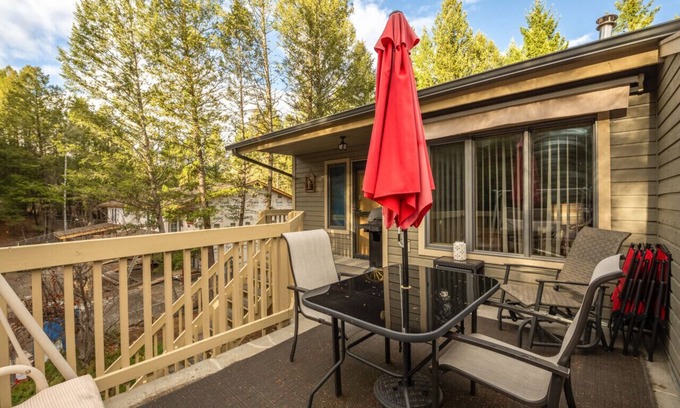 East Kootenay Condo | Nature's Serenity | Golfer's Dream | Peaceful
