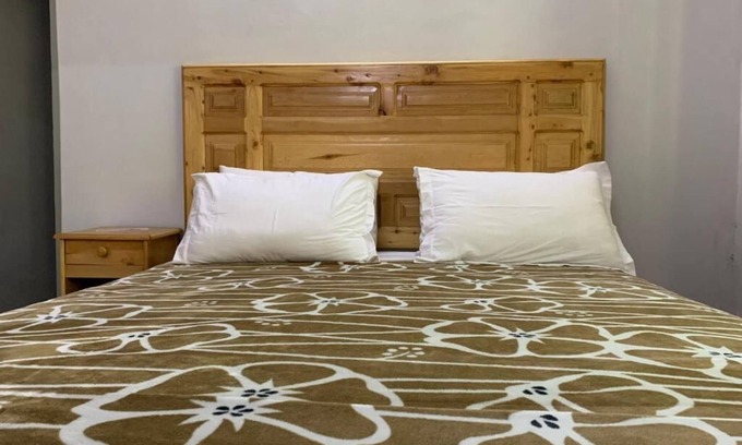 Gilgit Hotel | Naveed Tourist Inn