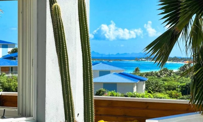 Mont Vergna House | NEW house 2-bedrooms, 2-bathrooms, 3 terraces/view on OB beach + St. Barth
