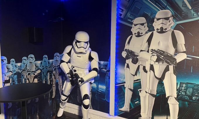 Clear Creek House | Near Disney! Amazing Disney Star Wars Villa w/Poolside Cinema + Movie Theater