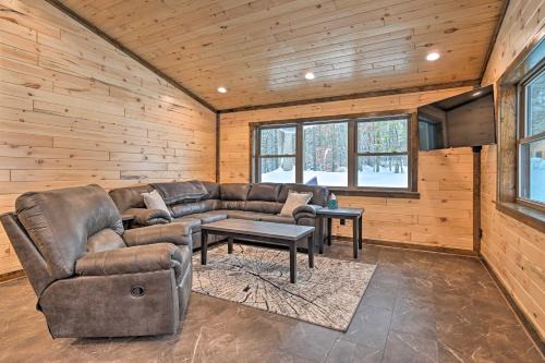 Hatfield House | Near Memorial Park Lake Arbutus Vacation Rental
