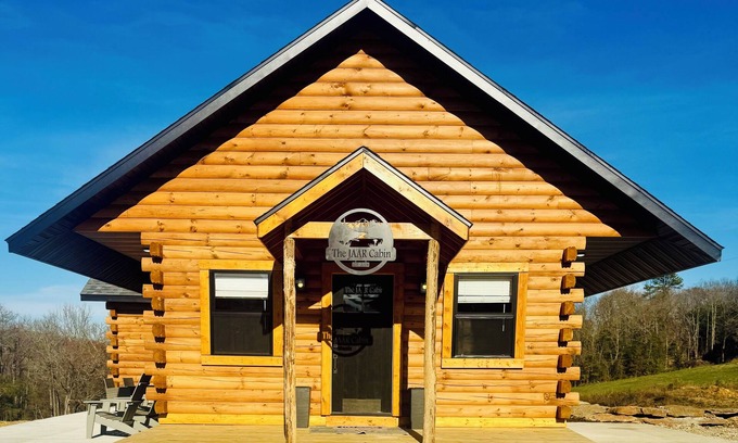 Jasper Cabin | Near the BuffaloNational River—2 bedroom, 2 bath cabin in Jasper, Arkansas