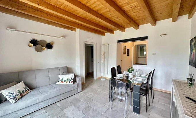 Stazione Apartment | [Near Train Station] Luxury house 5 beds